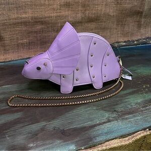 Lavender dinosaur shaped crossbody handbag with golden chain